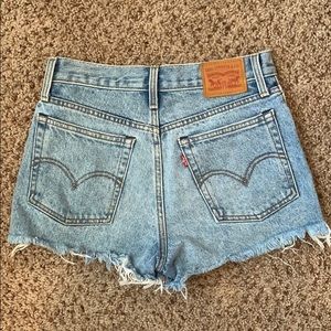 LEVIS size 26 jean shorts